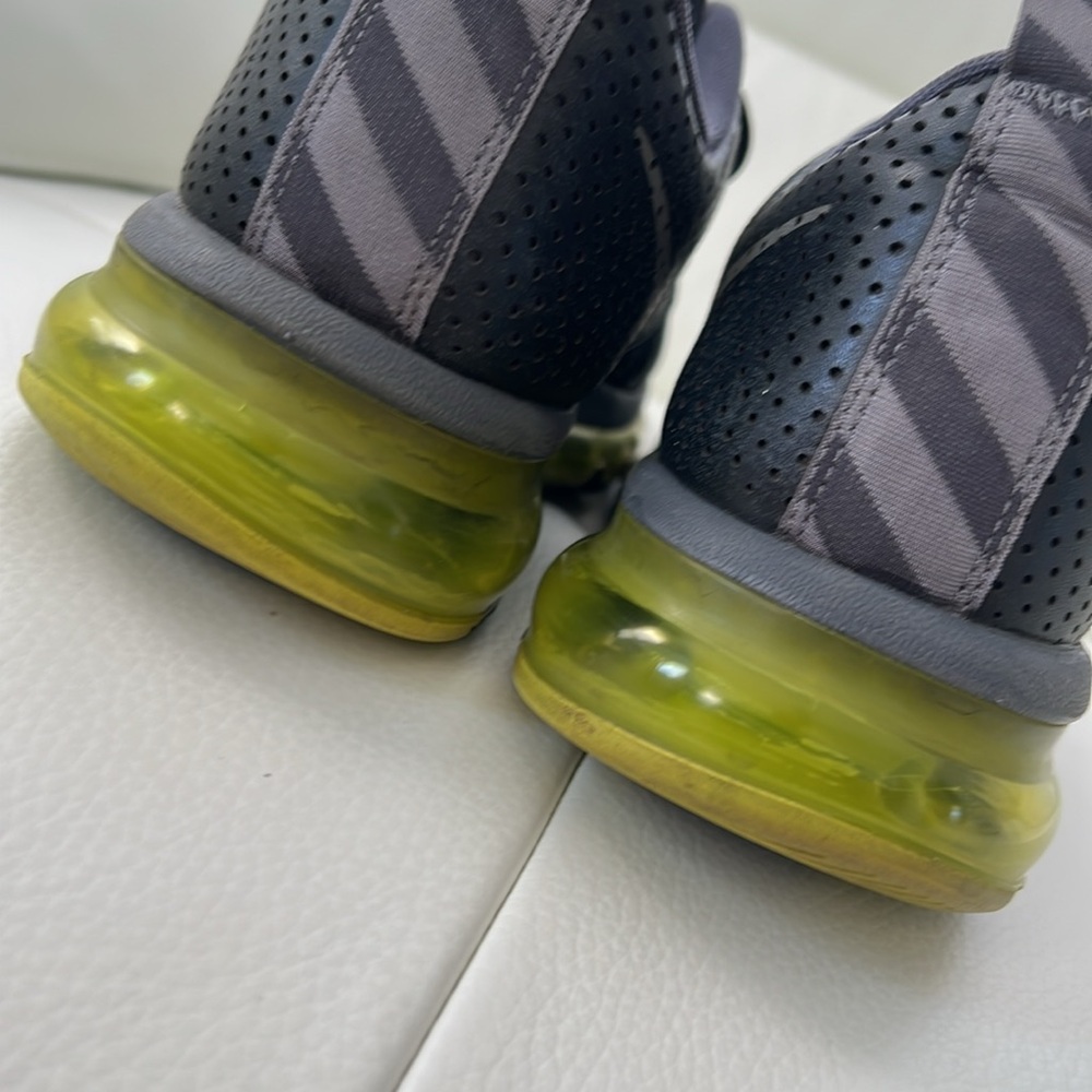 Air Max Motion Black Volt Mens Sz 11.5 EUC 631767-003 - Picture 7 of 17